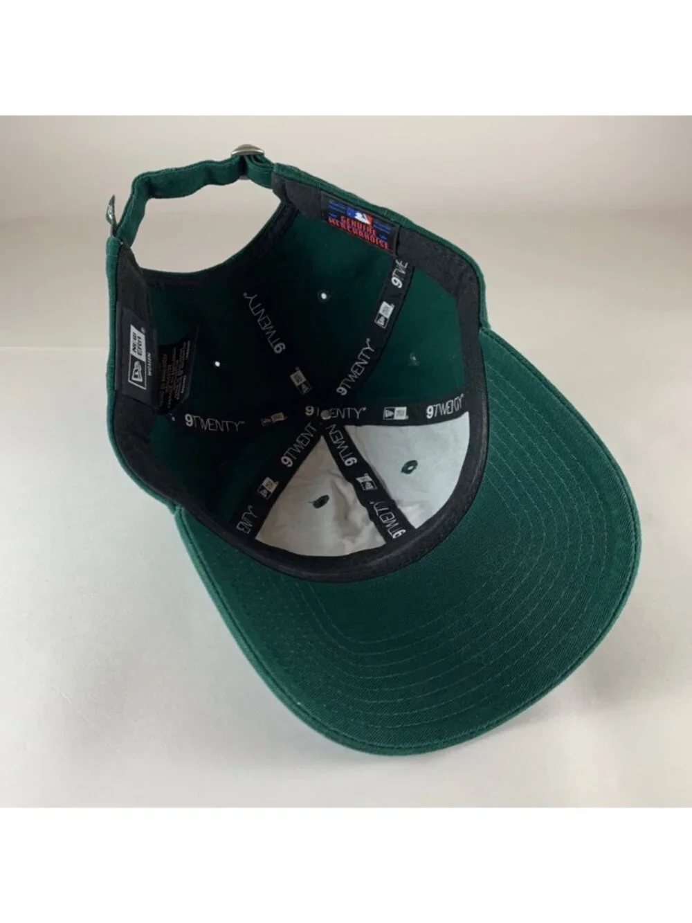 Oakland Athletics MLB Womens Green New Era 9Twenty Relaxed Fit Strapback Hat